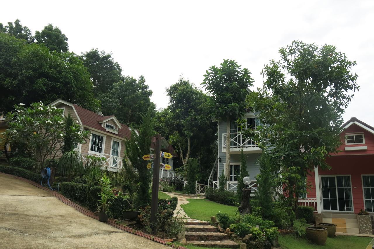 Suriyan Villa Kanchanaburi Esterno foto